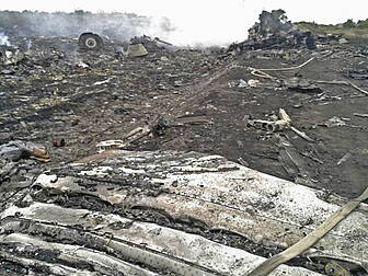 World leaders condemn plane cr...